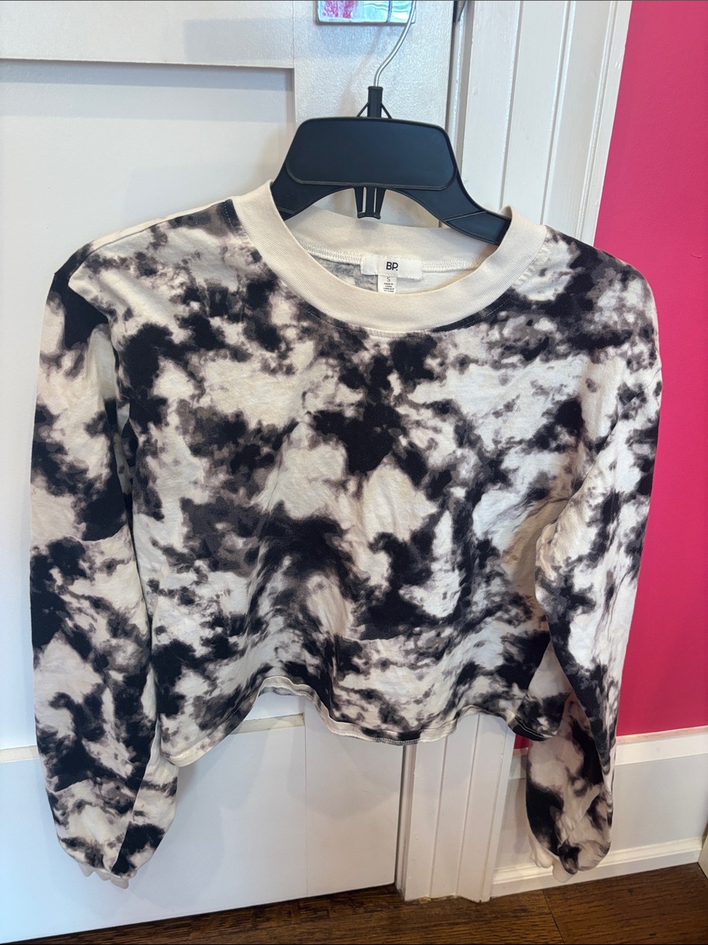 bp Black & White Tie-Dye Cropped Crewneck Longsleeve
